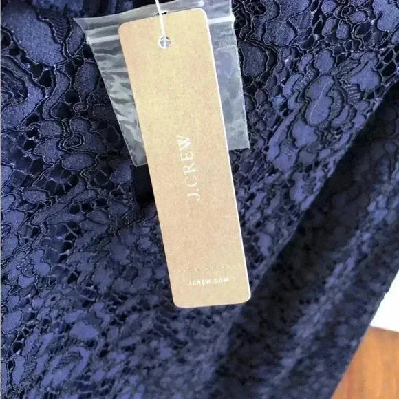 *NWT* J. Crew Women’s M Navy Blue Floral Lace Scalloped Hem Sleeveless Blouse - Picture 10 of 10